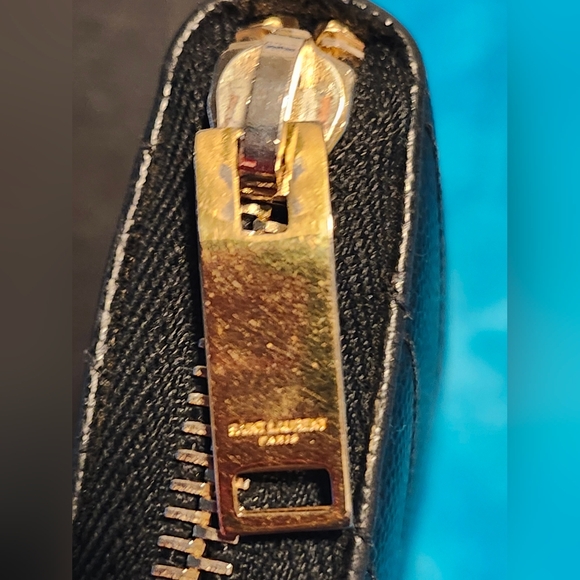 YSL Zip Around Black Quilted Wallet with Gold Logo w/ Box - Picture 5 of 16